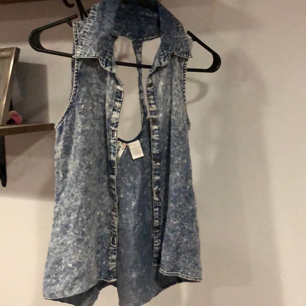 Acid wash vest